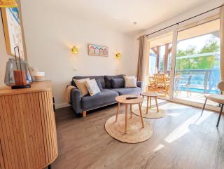 Vue sur la piscine & le golf avec balcon & Parking - 8