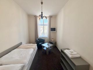 Hotel Zlatý Kříž - 1