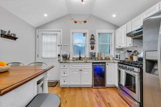 Coffee | BBQ Grill | Fire Pit | High Speed WiFi - 6