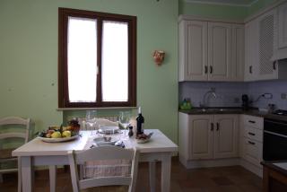 Cozy home con giardino e posto auto, 5Km dal mare - 1