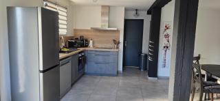 Appartement à Cuxac d'Aude proche Narbonne avec 2 chambres, 6 couchages, lit bébé jardin et parking - 5