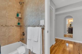 Fast Wifi | Linens & Towels | BBQ Grill | Keurig - 5