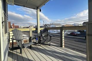 1BR Apt | High Speed WiFi | Washer/Dryer | Coffee - 6