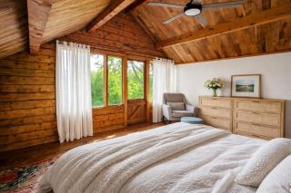 Log Cabin with Mountain Views - 6