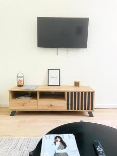 Schönbrunn Family Retreat Spacious 3BR Apartment - 8