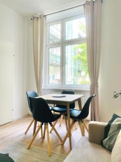 Schönbrunn Family Retreat Spacious 3BR Apartment - ESC 2026 Available - 7