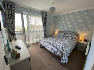 Cliff top beach house - 5