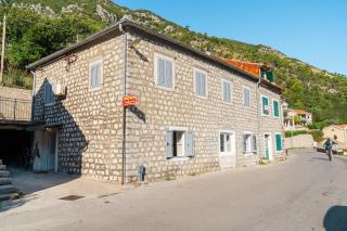 Seafront Apartment, Bay of Kotor, 2 Beds, Pets - 2