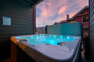 Downtown WP Chalet 1415 I Private Hot Tub I Great Views - 5