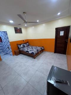 Derna Guest House Tse Addo - 1