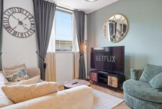 Luxury 2bd apt, city centre, Wi-Fi, Smart TV - 5