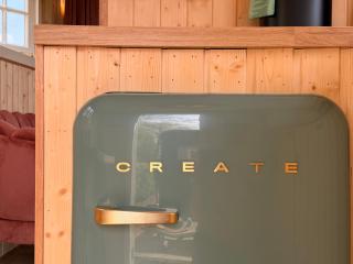 CRASH'NSTAY - Moppie Avenue - 6