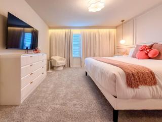 Modern 5BR Home with Game Room and Pool at Windsor Cay Resort - 7
