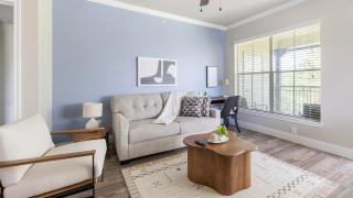 Landing Chic 1BD in Cityview - 0