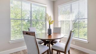 Landing Chic 1BD in Cityview - 3