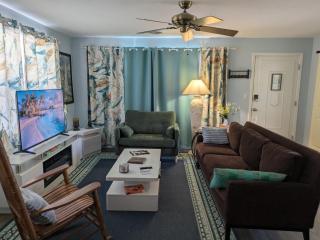 Coastal Comfort Near all the Action in Daytona - 5