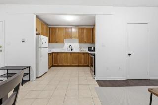 Luxury Toronto Exhibition Stay For Concerts and FIFA-Free Wifi - 4