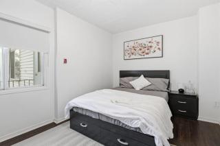 Luxury Toronto Exhibition Stay For Concerts and FIFA-Free Wifi - 1