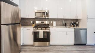 Landing Stylish 1BD Game Room Pool - 6