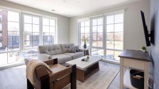 Landing Amazing 2BD Pool Yoga Studio - 0