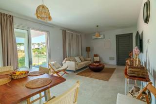 Spacious and modern retreat set near Konnos Bay ! - 2