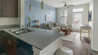 Landing Apartments - The Henry at New Forest - 6