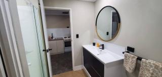 Coastal Sea Salty Air 1bd Scarborough Beach! - 6