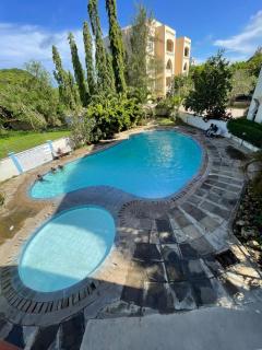 Pristine Home - Cozy Luxury Residence - 1