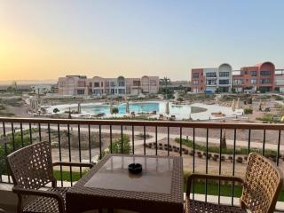 Delightful 2BR Apt - Free Pool Access In Kamaran At ElGouna - 8