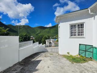 Mango House - 8