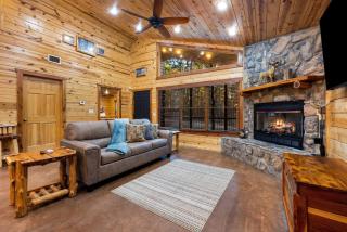 25% off for April and May! | Spa | Sleeps 20 - 3