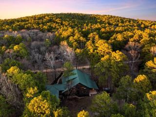 25% off for April and May! | Spa | Sleeps 20 - 9