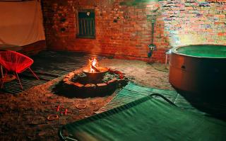 Lincoln Halo Dome,Hot Tub,6 beds, Projector - Groups OK -  - 0