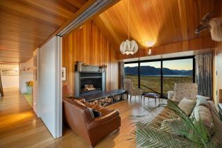 Te Toka Villa- Wake to Views Sleep Under Stars by Ohana - 4