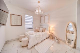 Cozy Modern Villa - Heated Pool & Spa - BBQ - Water View - 6