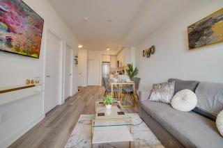 Modern Condo in Central KW with Gym - 0