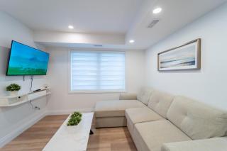 Bright & Spacious 2BR Near Downtown KW - 4