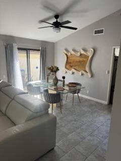 4 bedroom 2 bathroom single family house in Irvine - 1