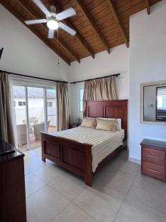 Penthouse Suite in shared home near Punta Popy - 7
