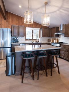 Luxury Big Sky Golf Course Retreat with Hot Tub - 3