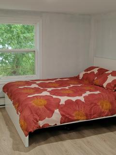 Bright Spacious Room-3B - 0