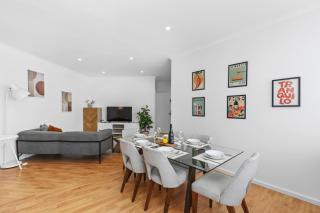 Bright 3BR Home Near Perth CBD, Airport, Stadium - 8