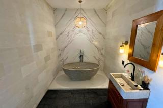 Giralda Beachfront 2 BR Private Pool Villa - 3