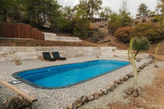 Hunters Lodge - 1