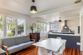 Central Taupo Getaway by Aotearoa Escapes - 9