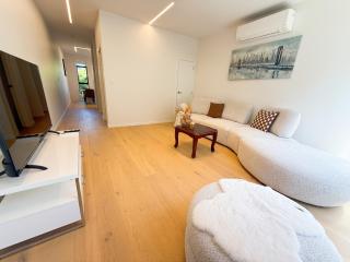 Newly Built 3-Bedroom 4-Bathroom Residence near Newmarket - 7