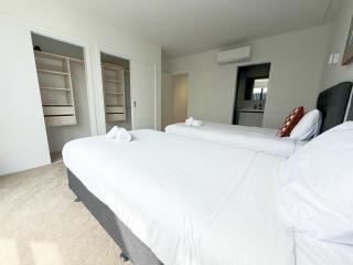 Newly Built 3-Bedroom 4-Bathroom Residence near Newmarket - 4