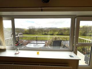Tilly Cottage - overlooking Pendle Hill - 3