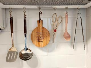 Siri, Conveniently located near the station area - 2