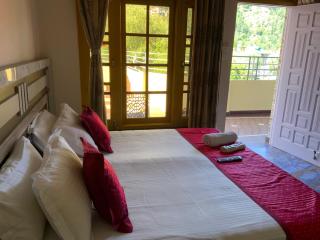 Rock Mountain Premium Homestay, Dalhousie Family & Couple Friendly Relaxing Stay Away from Crowd - 6